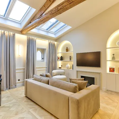 Maison Iena - Serviced On Champs Elysees Apartment *