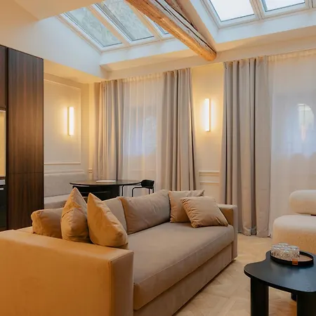 Maison Iena - Serviced On Champs Elysees *