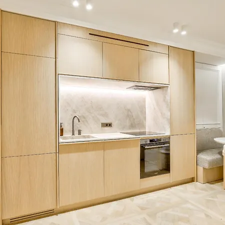 Maison Iéna - Serviced On Champs Elysées *