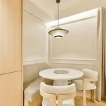Maison Iena - Serviced On Champs Elysees